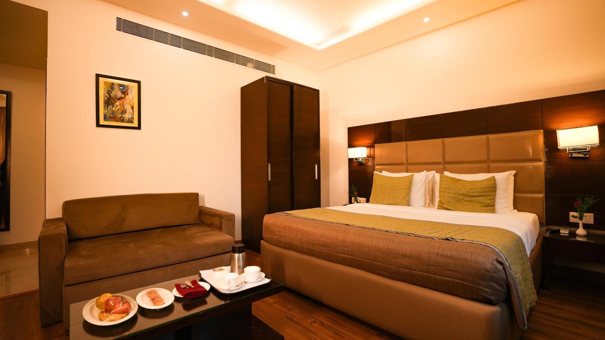 Hotel Africa Avenue - Greater Kailash 1 New Delhi Exterior photo